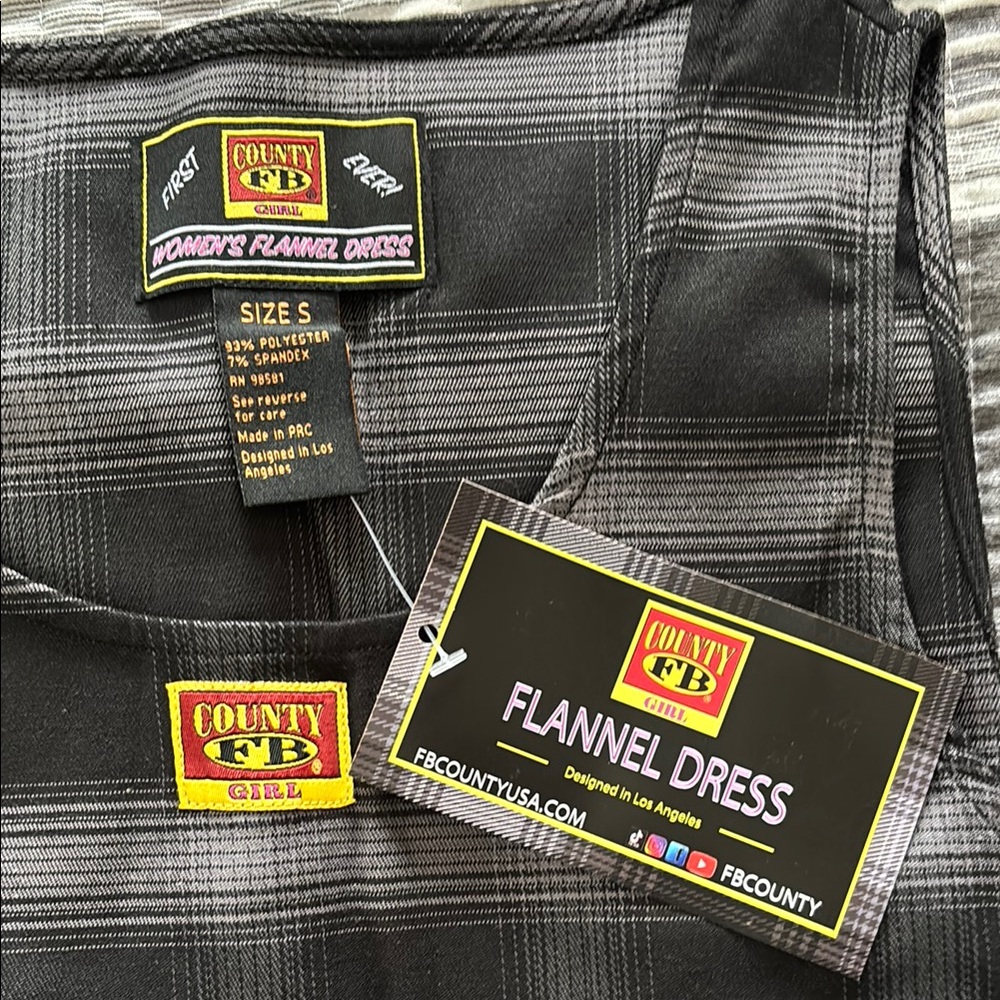 FB County Black and Gray Mini Dress with Sleeveless Design and Scoop Neck - Picture 4 of 5